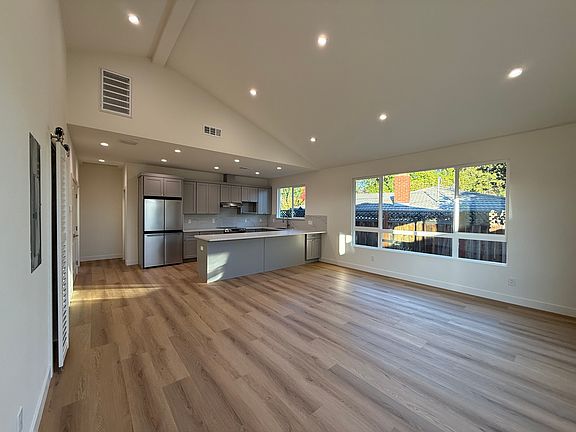 4th image of 1021 Waterbird Way