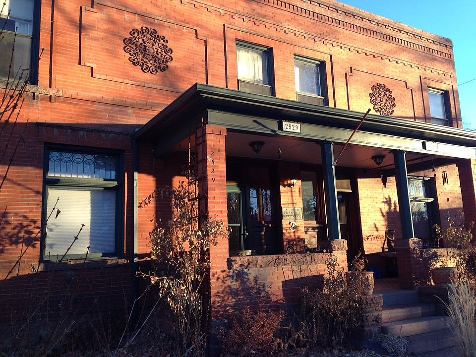 Historic building with 5 units