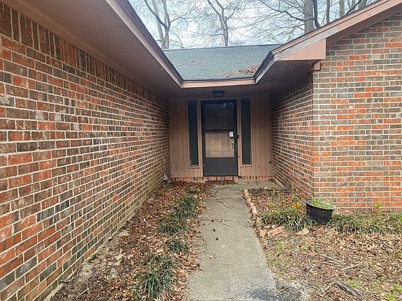2nd image of 216 Robinhood Dr