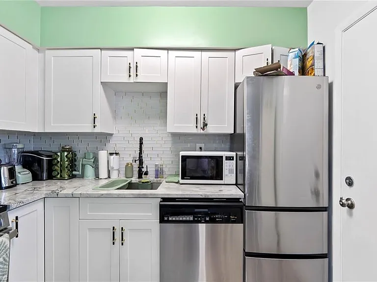 167 N Collier Blvd #V9 — Photo 4