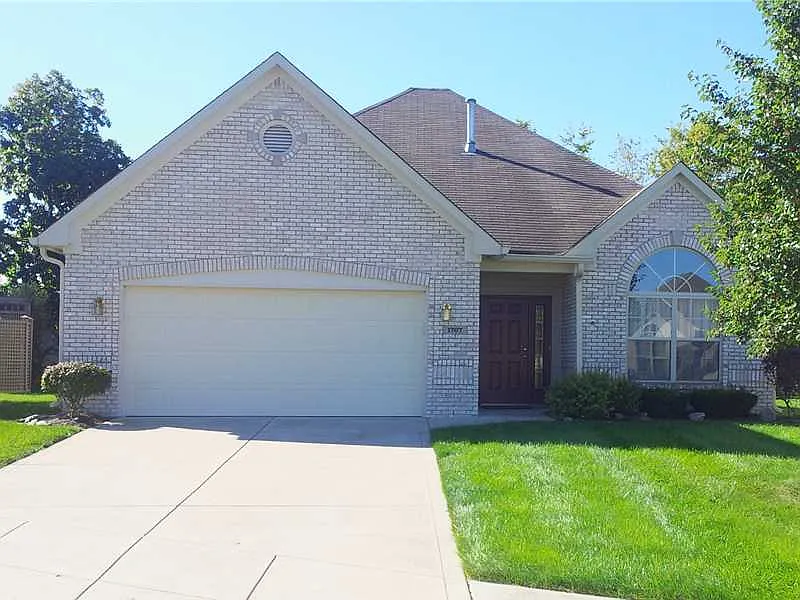 1767 Stonewall Cir photo 1