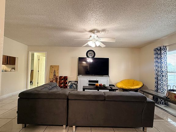 4th image of 5913 Corson Pl