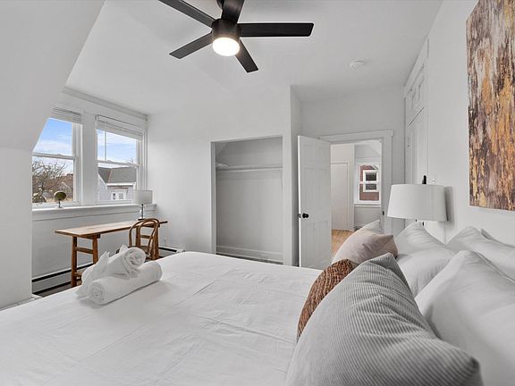 5th image of 240 McCormick Pl APT 4