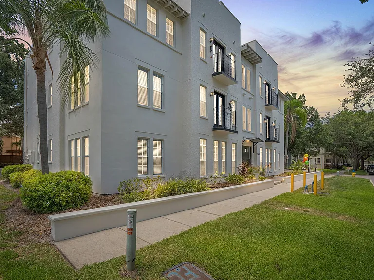 2405 W Texas Ave #4 — Photo 45