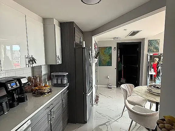 4 E Apt 4e Woodside #4E — Photo 1