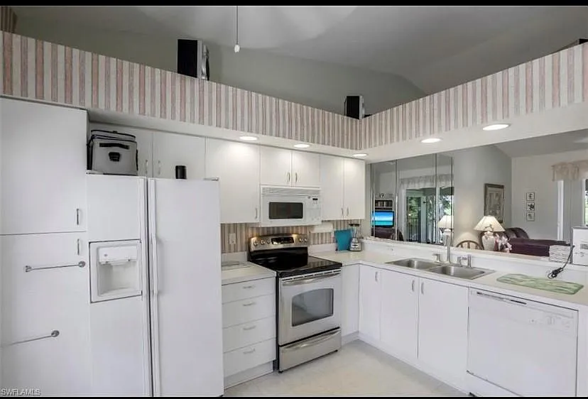 2 bed, 1116 sqft, $2,100 — Photo 4