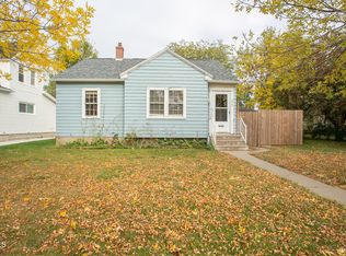 810 1st Ave E, Williston, ND 58801