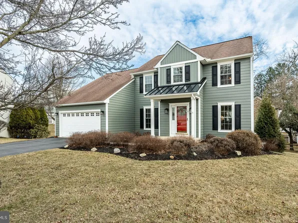 325 Misty Autumn Dr, Exton, PA 19341