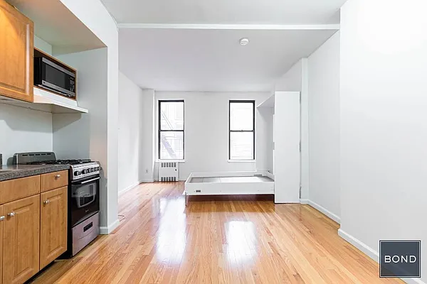 Rented by Bond New York | media 4