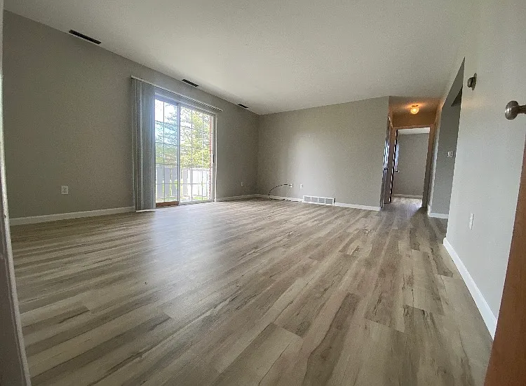 1311 Old Eagle Dr — Photo 3