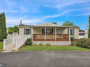 16 Madge Dr, Lancaster, PA