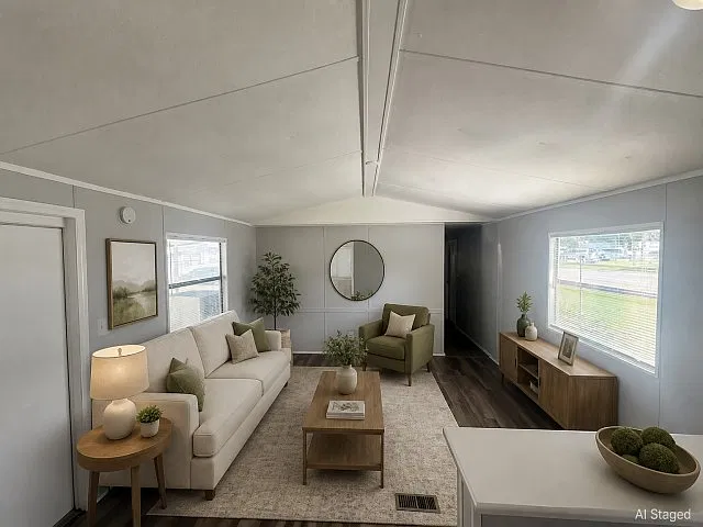 2 bed, 576 sqft, $1,325 — Photo 3