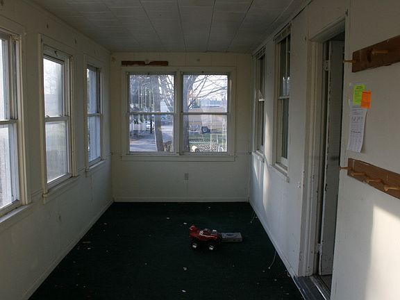 Enclosed porch