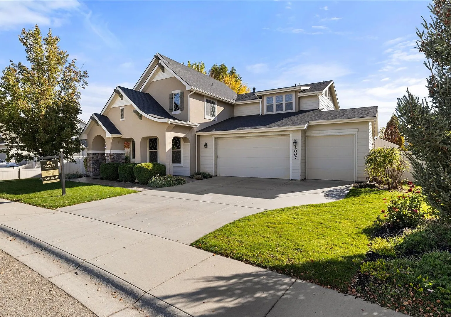 Spacious 5-Bedroom Home (plus bonus room) on Acre in Bridgetower Rare Meridian Rental! — Photo 2