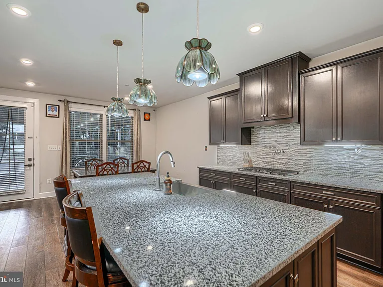 7142 Starmount Way — Photo 25