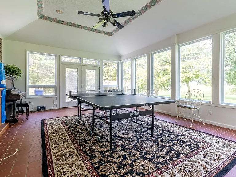 1735 Cedarcroft Dr — Photo 40