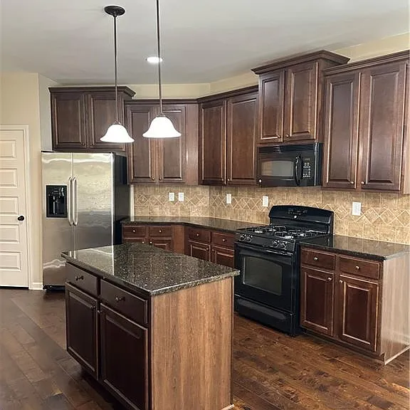 1560 Walking Horse Trl — Photo 9