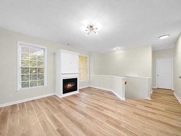 2nd image of 1524 Kudrow Ln