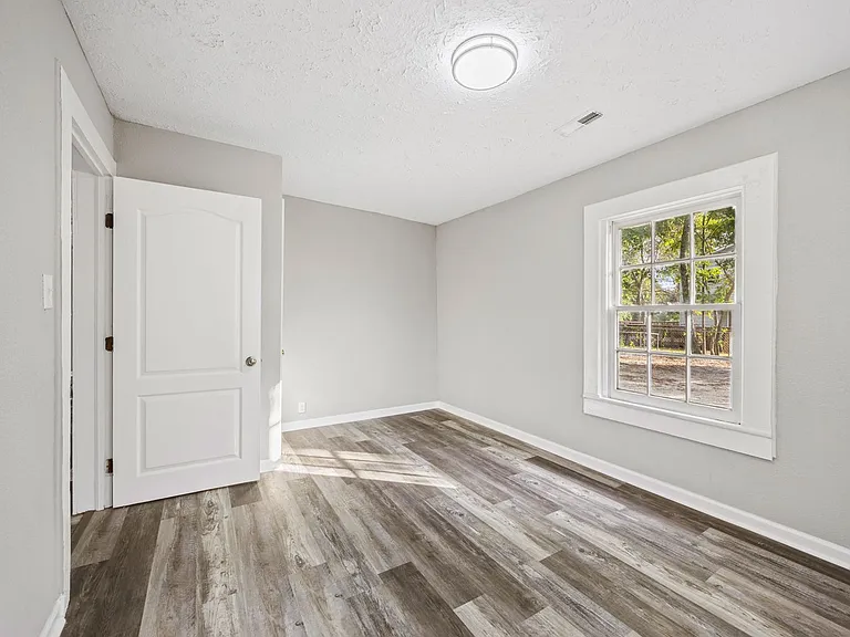 1601 Camden Rd — Photo 8