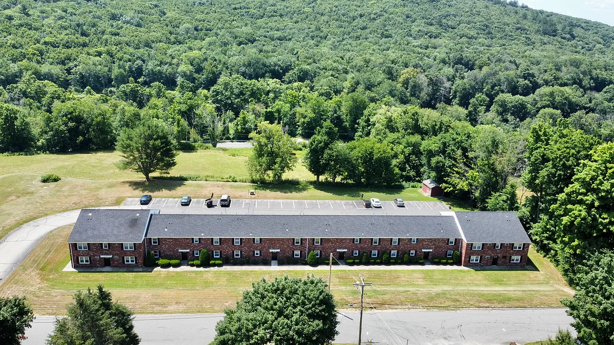 Building Photo - Mountain View