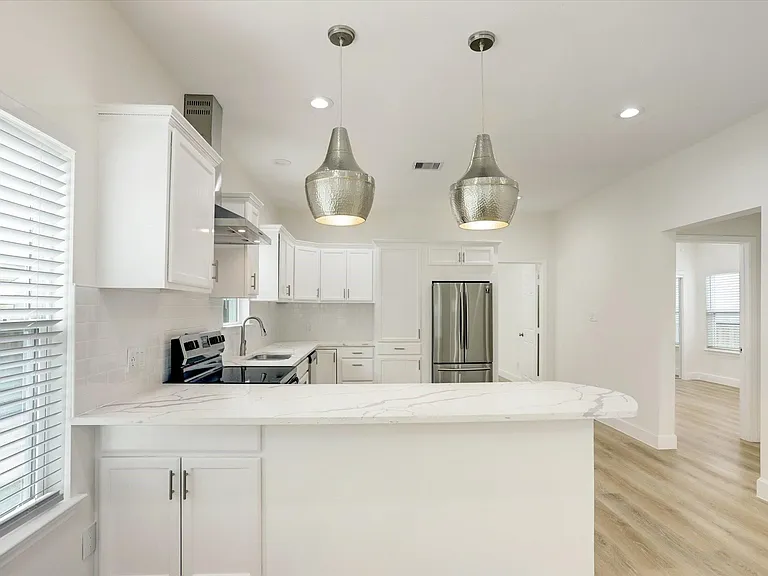 3515 Delhi St — Photo 8