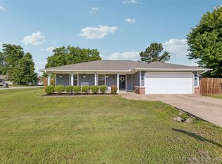 29412 S Eastwood Dr, Claremore, OK 74019
