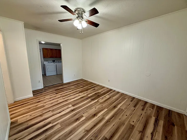 3705 Griffin St — Photo 4
