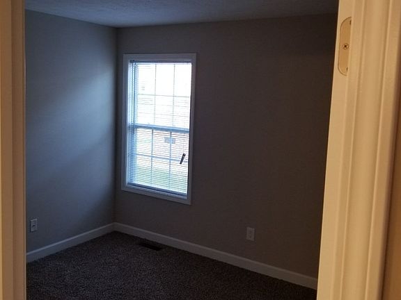3rd image of 737 Village Creek Dr APT A