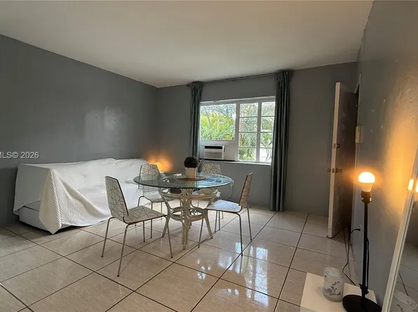 650 84th St APT 35, Miami Beach, FL 33141