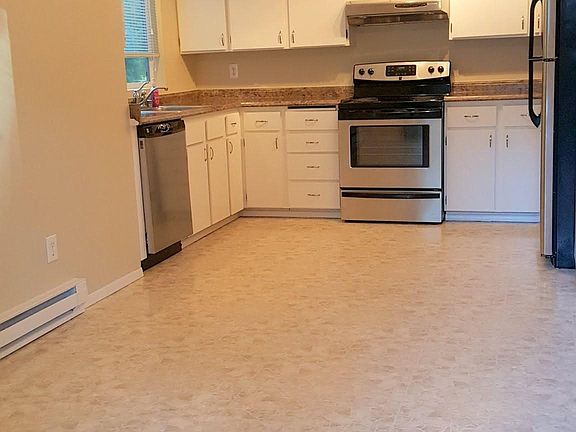 3rd image of 12829 100th Ave NE APT D