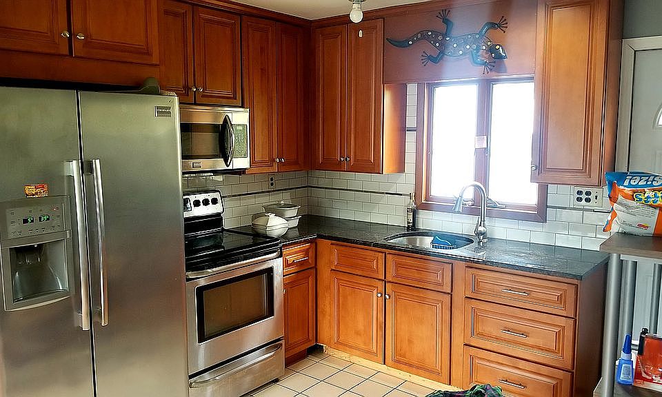 2nd image of 21 Robinwood Dr