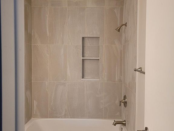 5th image of 8676 Sugar Tree Dr