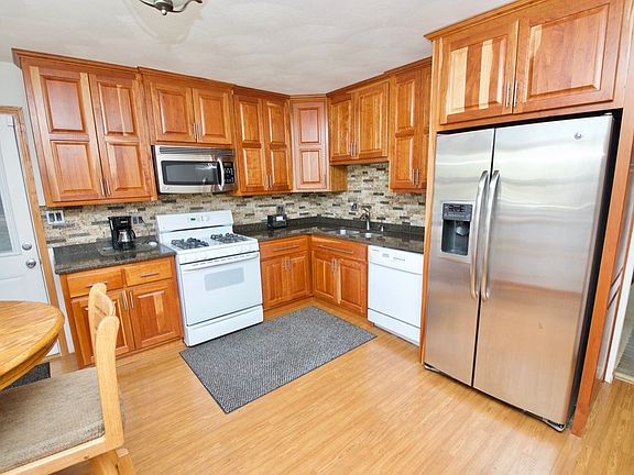 4th image of 53472 County Road 1