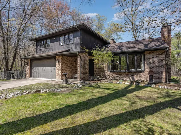 2391 N Perrine Rd, Midland, MI 48642