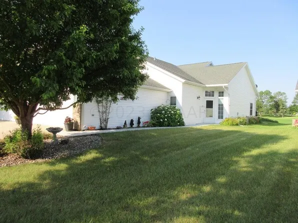 3345 38th St S, Moorhead, MN 56560