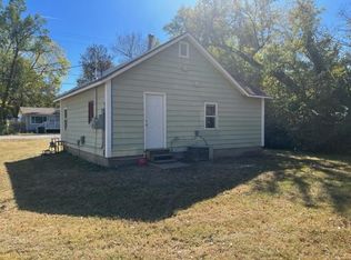 325 9th St, Ogden, KS 66517