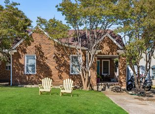 823 Kidd Springs Dr, Dallas, TX 75208