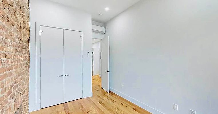 1st image of 244 Elizabeth St APT 3