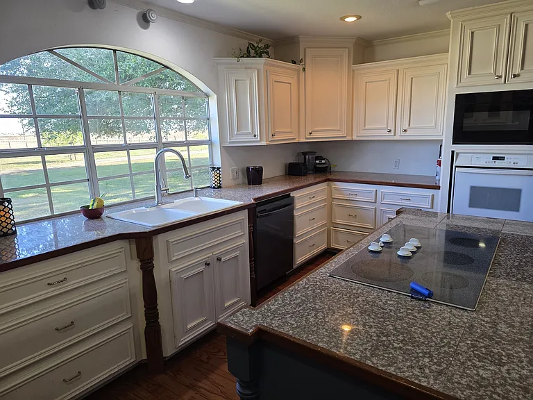 8906 Grunwald Rd — Photo 7