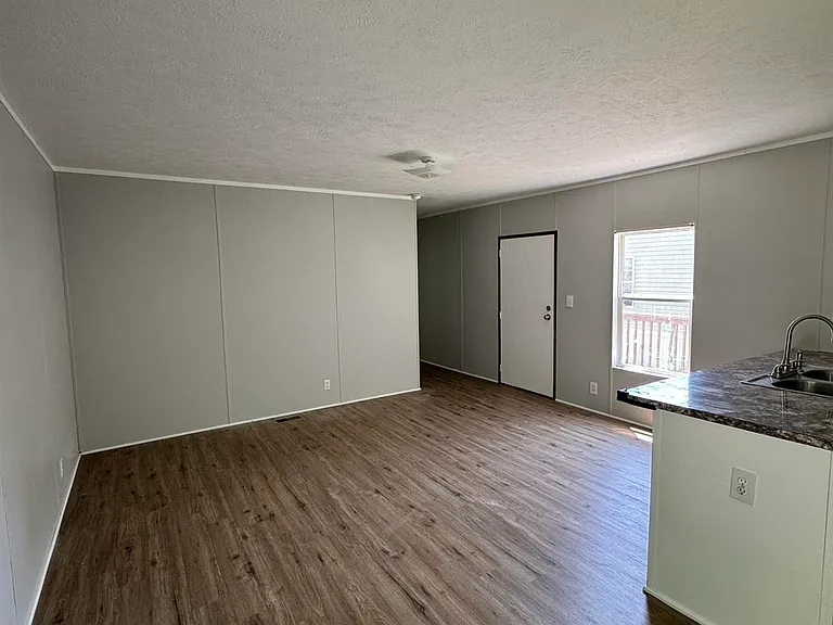 5899 Meadow Valley Dr — Photo 3