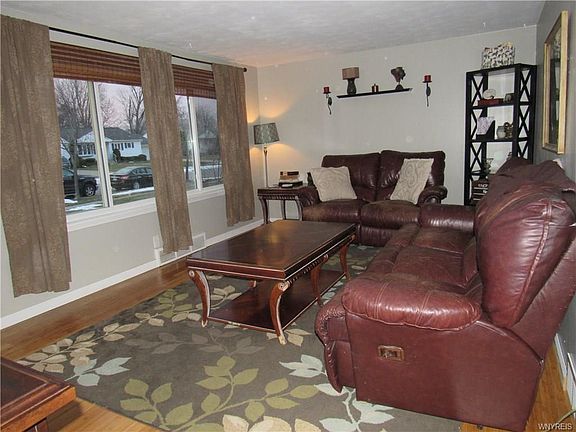 3rd image of 163 Rosemont Dr