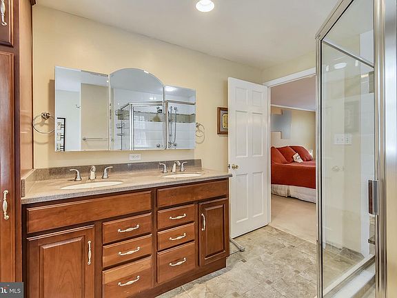 4th image of 6900 Heathstone Ct