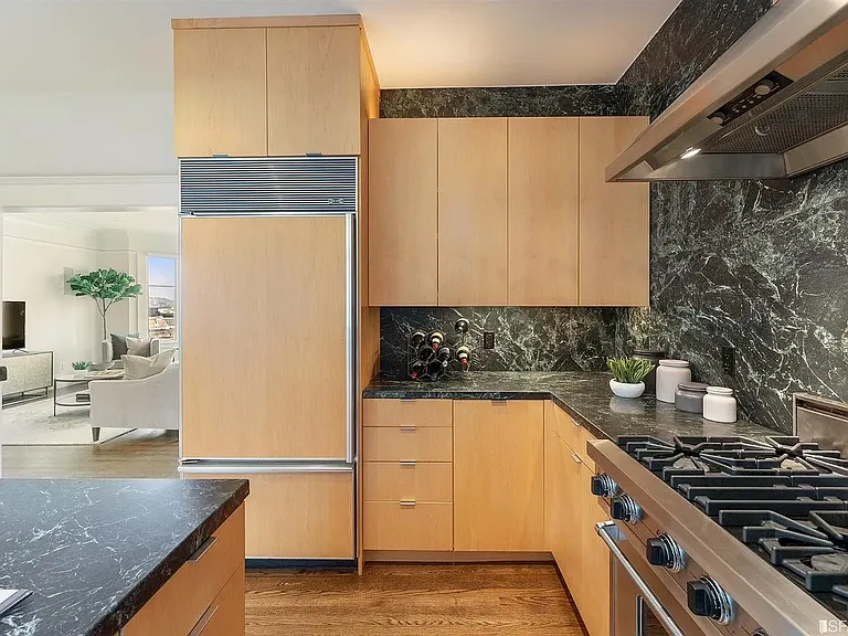 1700 Jones St #6 — Photo 6