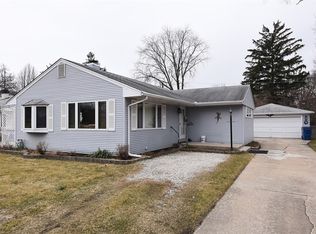 5540 Virginia Ave, Clarendon Hills, IL 60514