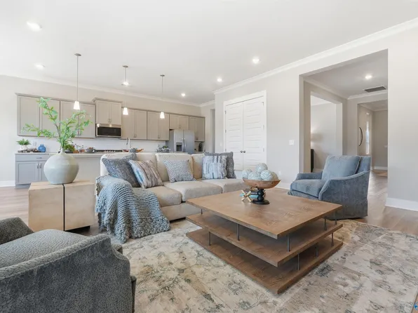 7510 Speckle Belly Blvd, Owens Cross Roads, AL 35763