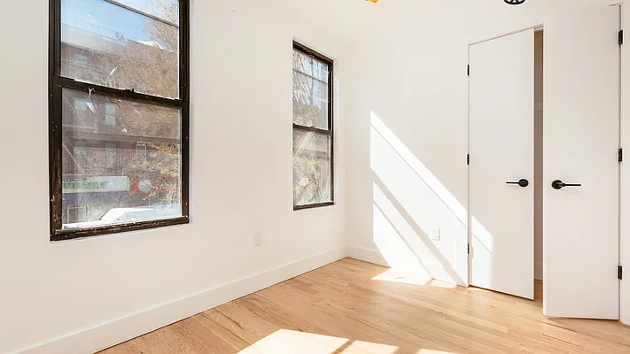 Rented by Nooklyn NYC LLC | media 32