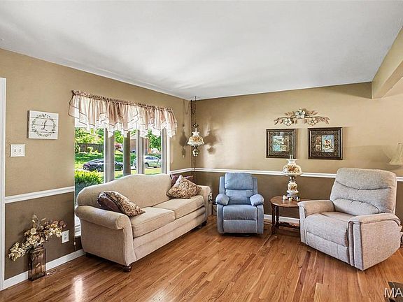 4th image of 4912 Arevalo Ct