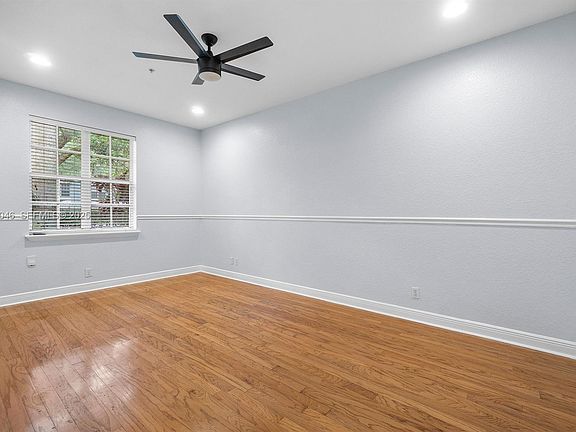 5th image of 888 University Blvd