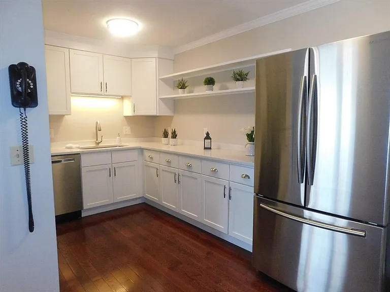 780 Willard St #C9 — Photo 2