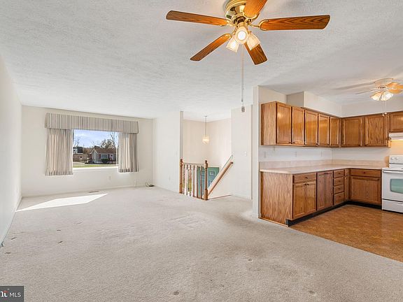 5th image of 6730 Forbes Pl W